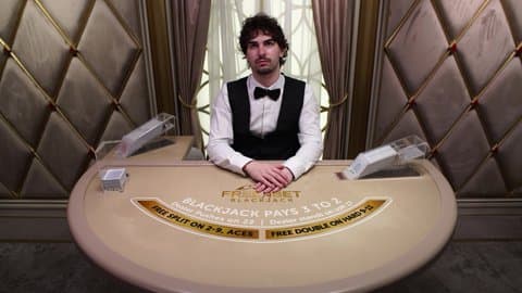 Play Free Bet Blackjack 11 by Evolution