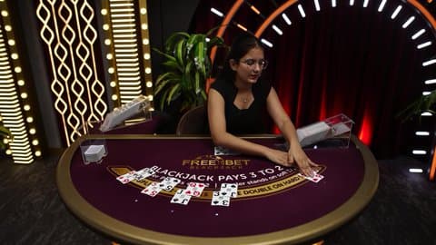 Play Free Bet Blackjack 5 by Evolution