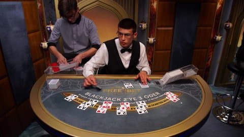 Play Klasik Freebet Blackjack 2 by Evolution