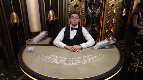 Play Platinum Private Blackjack 3 by Evolution