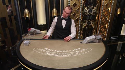 Play Platinum Private Blackjack 14 by Evolution