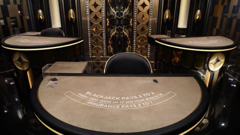Play Platinum Private Blackjack 12 by Evolution