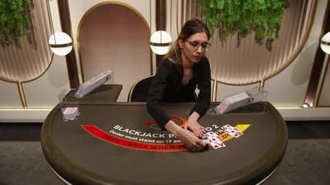 Play Classic Speed Blackjack 80 by Evolution